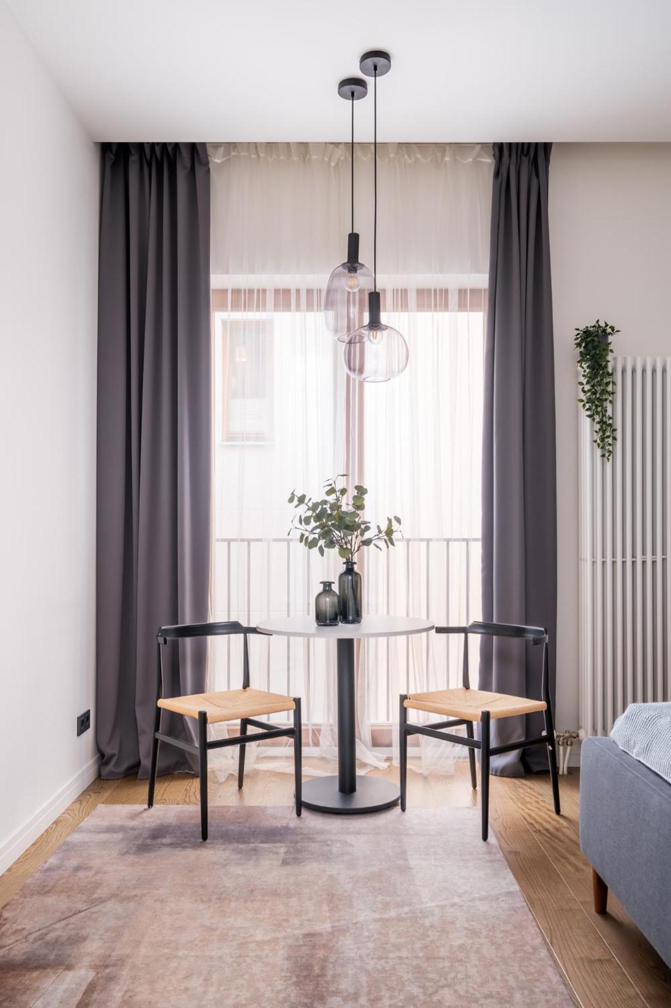 Oldtown In Modern House Apartment